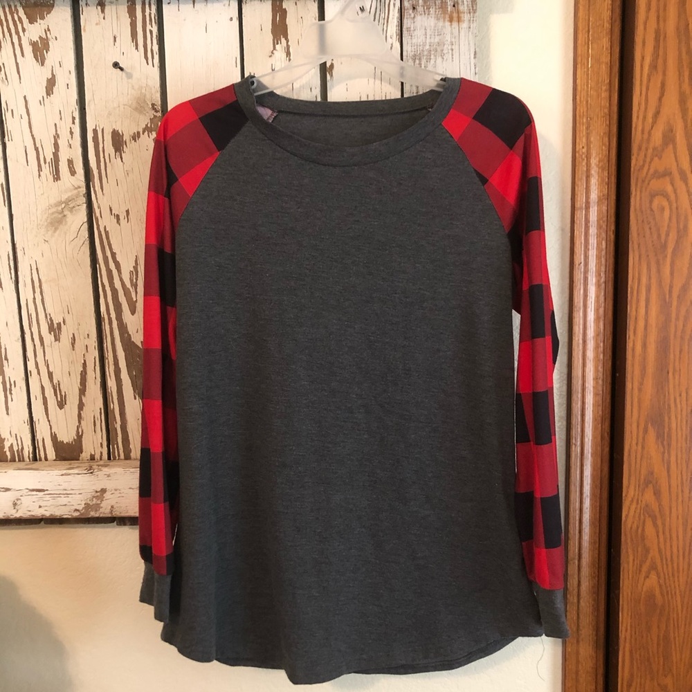 Buffalo print and grey long sleeved tee